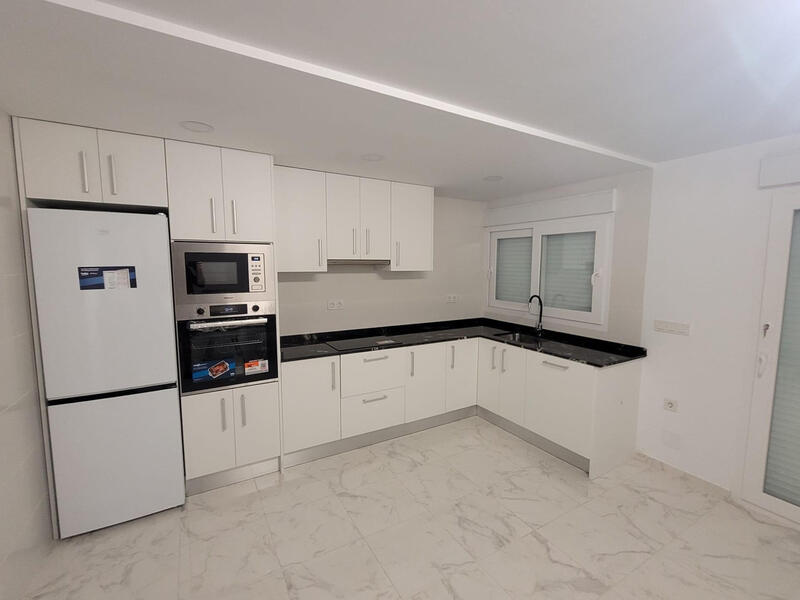 Villa til salgs i Torrevieja, Alicante