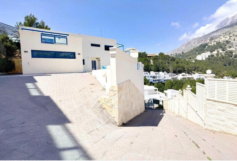 5 soveværelse Villa til salg
