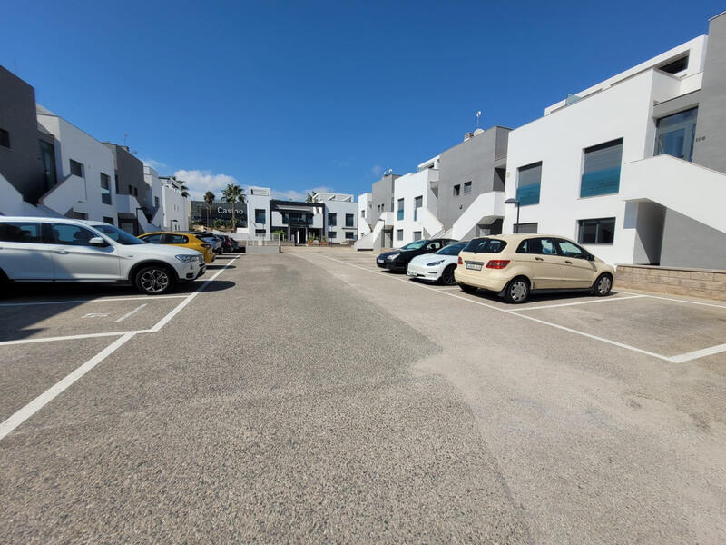 Villa Te koop in La Zenia, Alicante