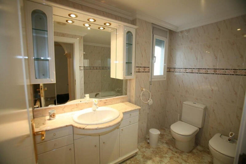 3 slaapkamer Appartement Te koop 3 slaapkamer Appartement Te koop