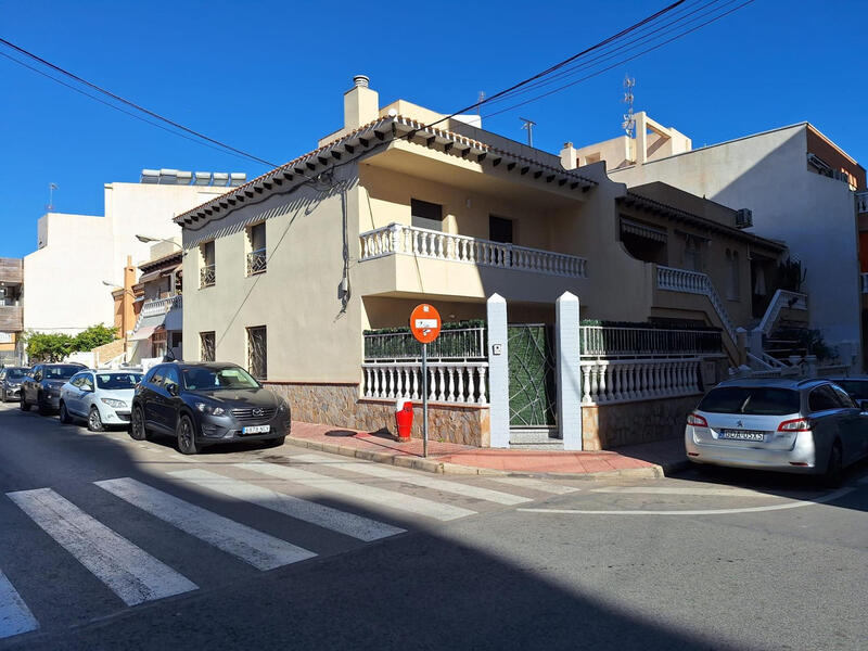 5 sovrum Villa till salu i Torrevieja, Alicante