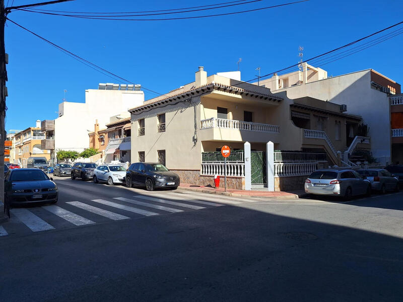 5 sovrum Villa till salu i Torrevieja, Alicante