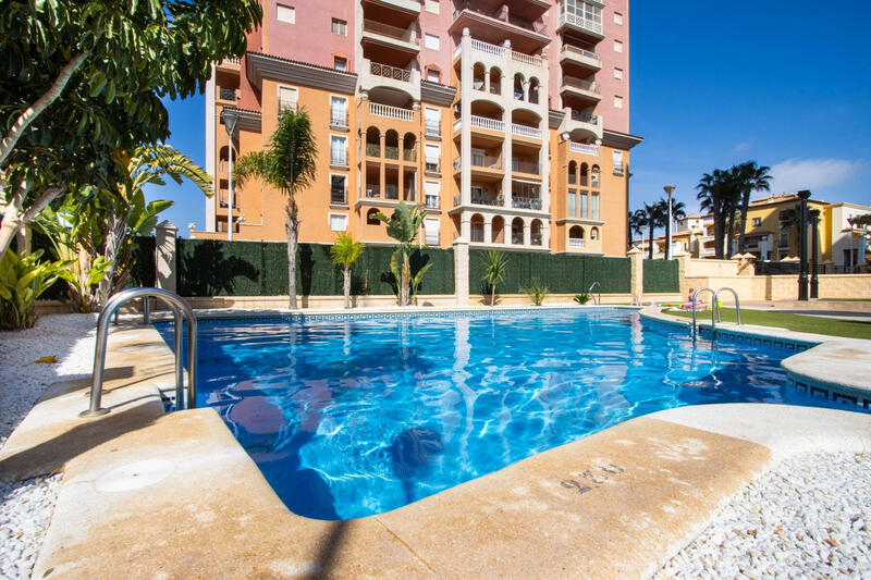 Apartamento en venta en Torrevieja, Alicante