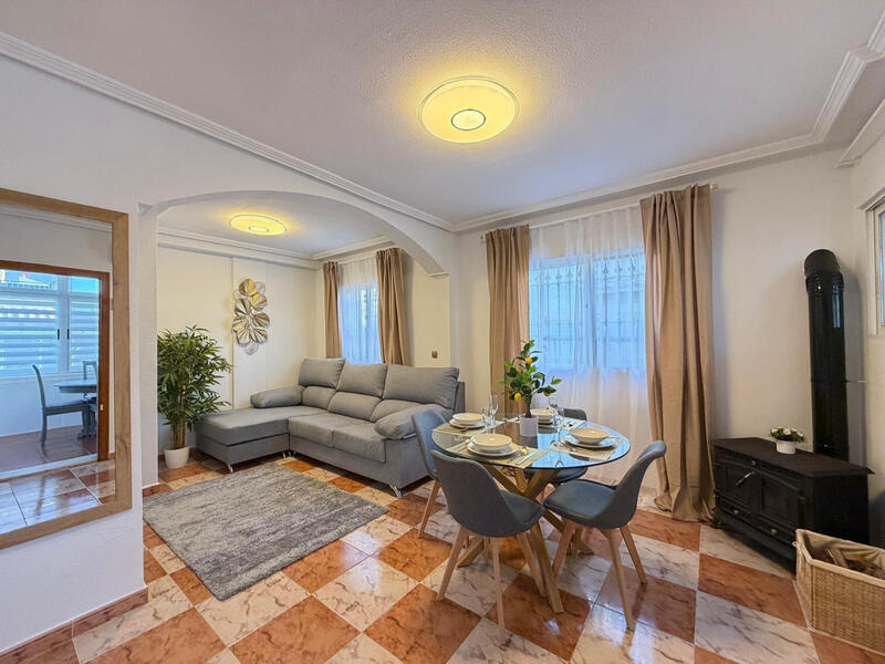 2 Schlafzimmer Stadthaus zu verkaufen