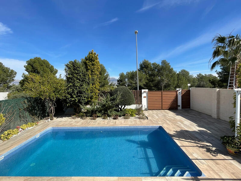 3 спальная комната вилла продается в Polop, Alicante