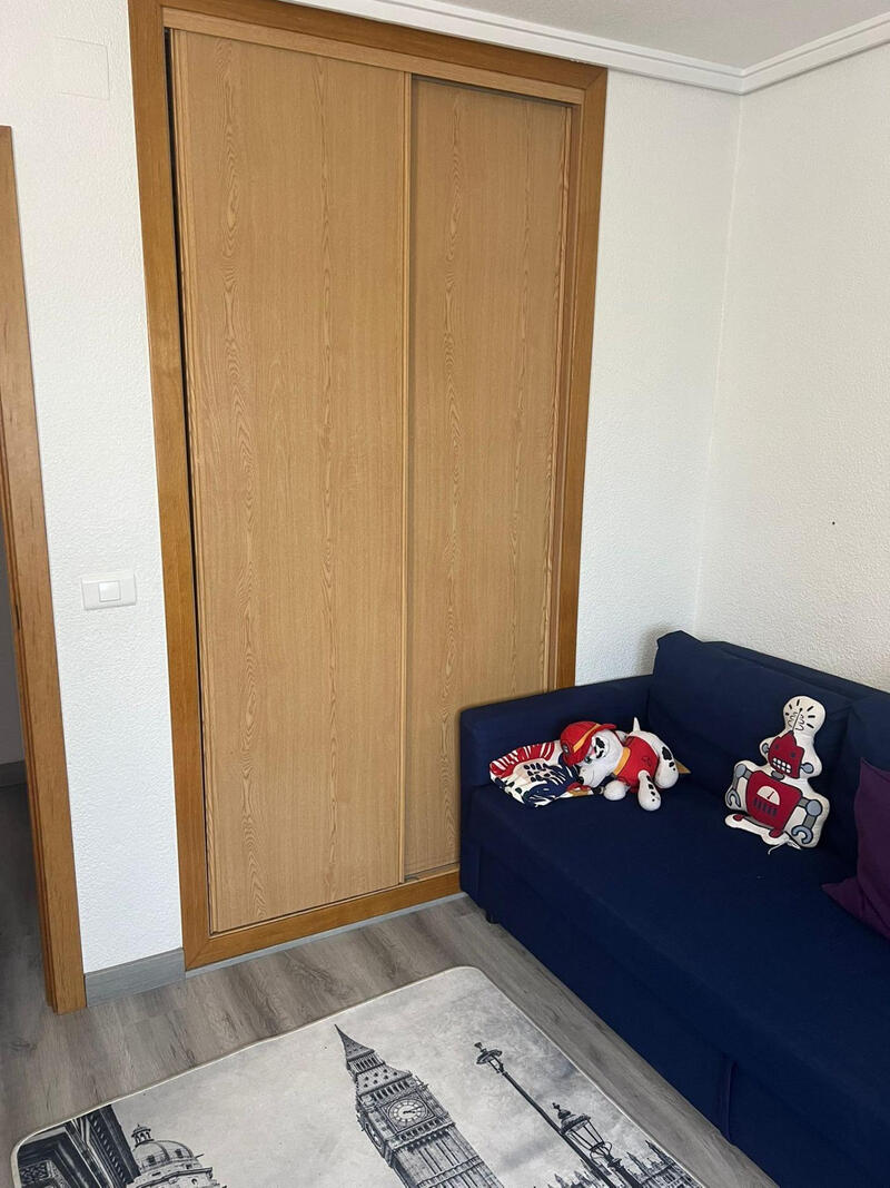 4 bedroom Apartment for sale