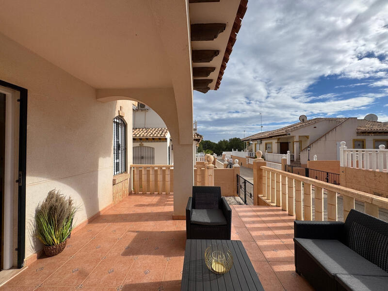 2 Cuarto Villa en venta