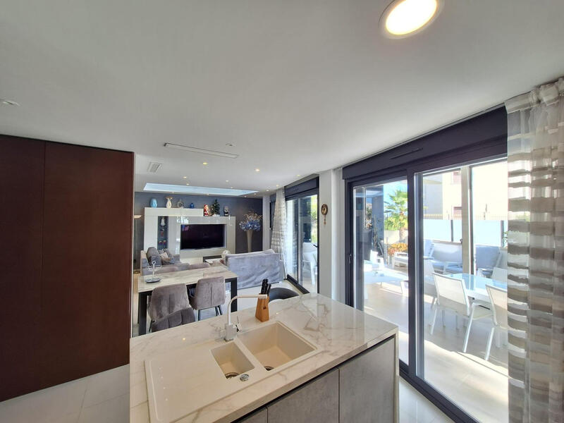 3 Cuarto Villa en venta