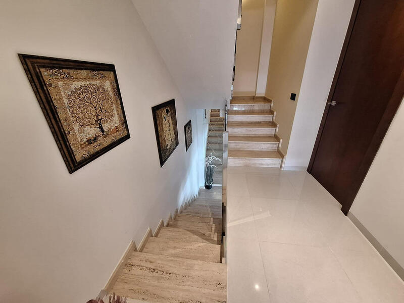 3 Cuarto Villa en venta