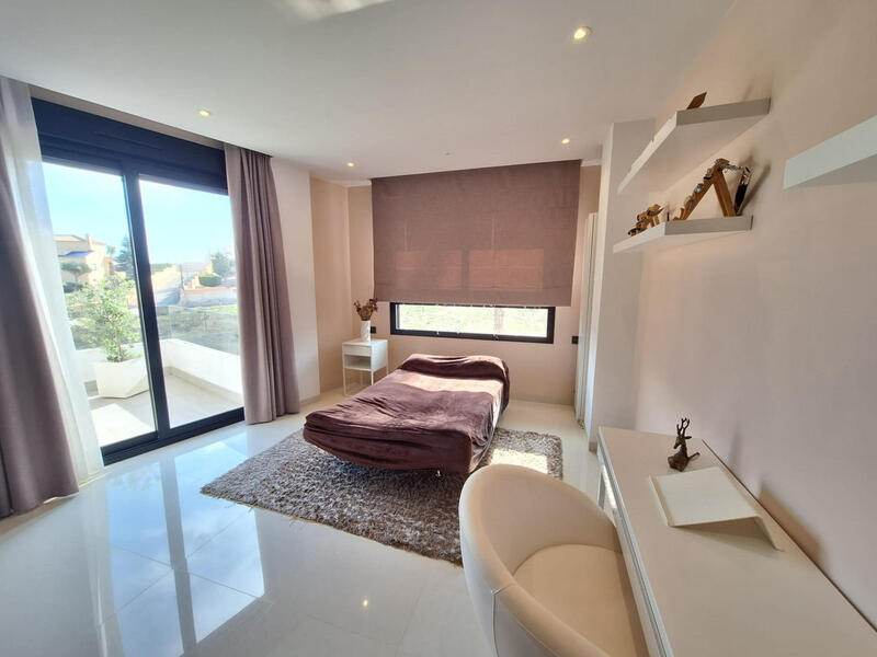 3 Cuarto Villa en venta