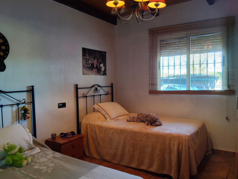4 Cuarto Villa en venta