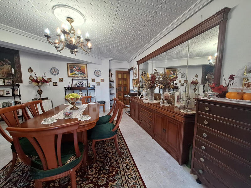 4 slaapkamer Appartement Te koop