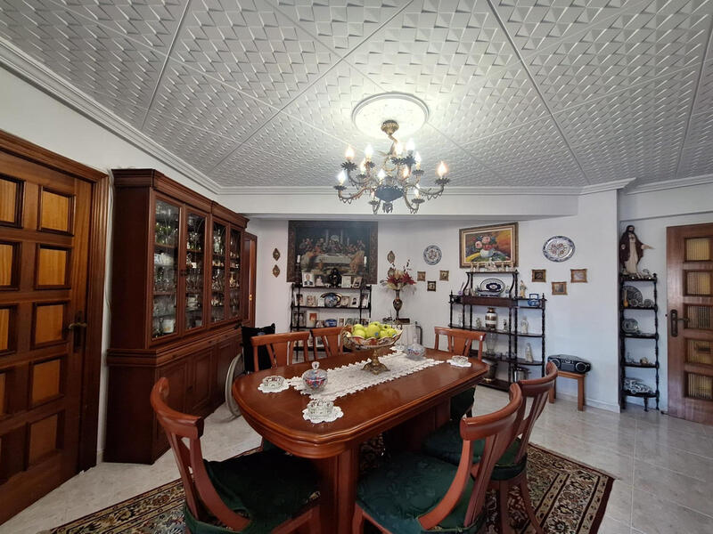 4 slaapkamer Appartement Te koop