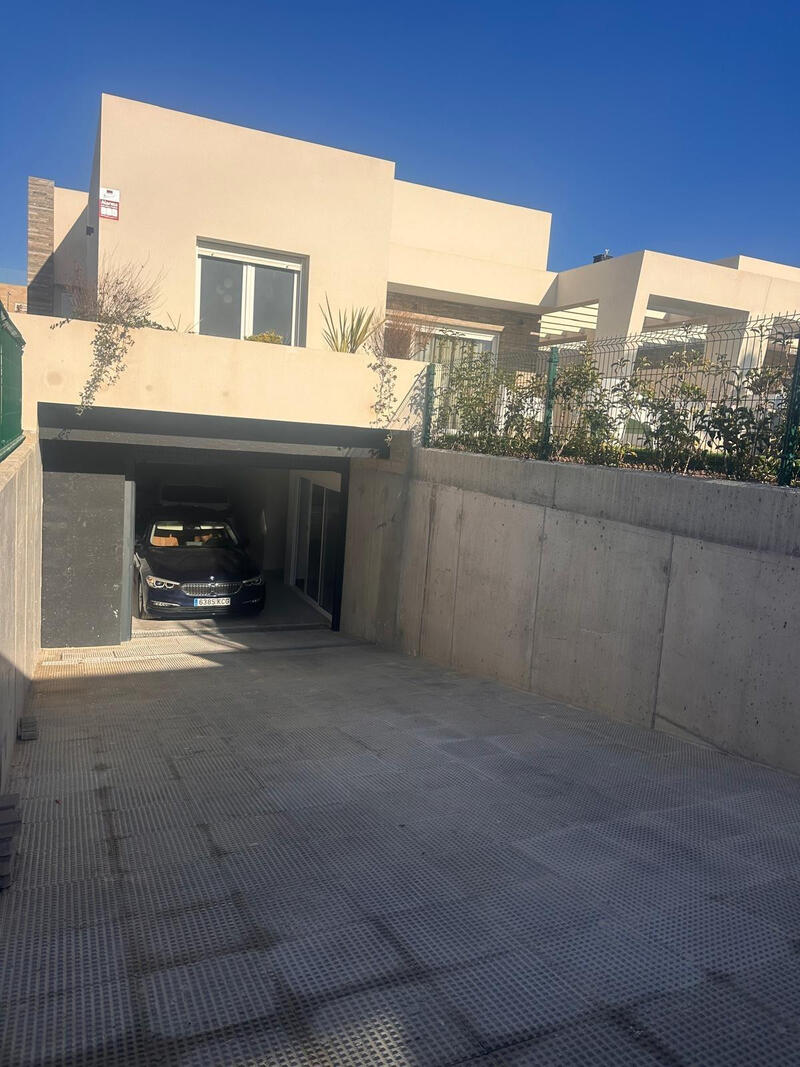 4 Cuarto Villa en venta