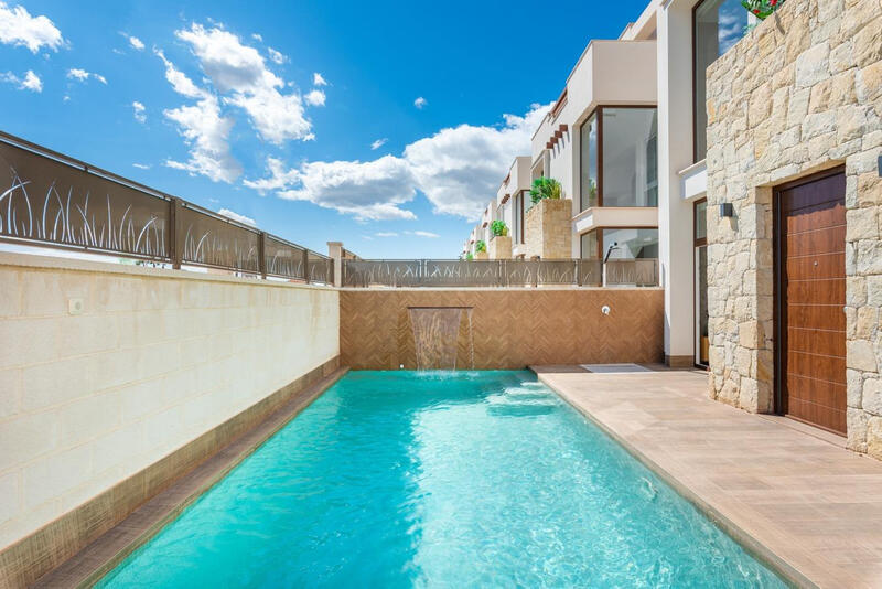 3 slaapkamer Villa Te koop in Los Montesinos, Alicante