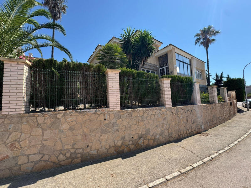5 Schlafzimmer Villa zu verkaufen in Campoamor, Alicante