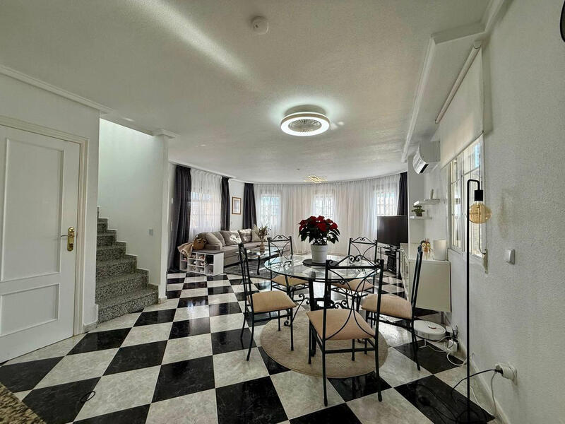 4 soverom Villa til salgs