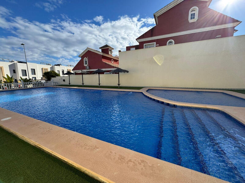 3 Cuarto Villa en venta