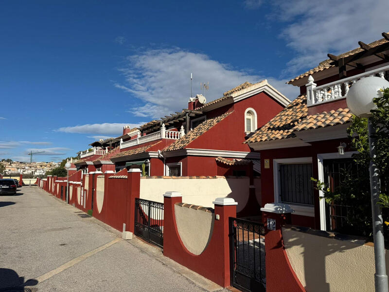 3 Cuarto Villa en venta