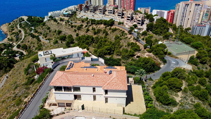 4 спальная комната вилла продается