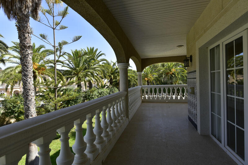 7 Schlafzimmer Villa zu verkaufen