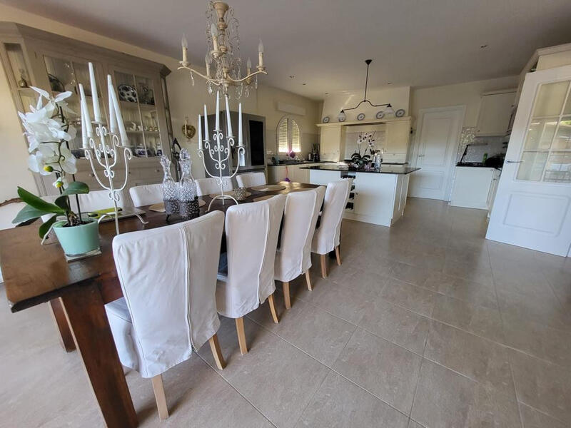 4 slaapkamer Villa Te koop in Playa Flamenca, Alicante