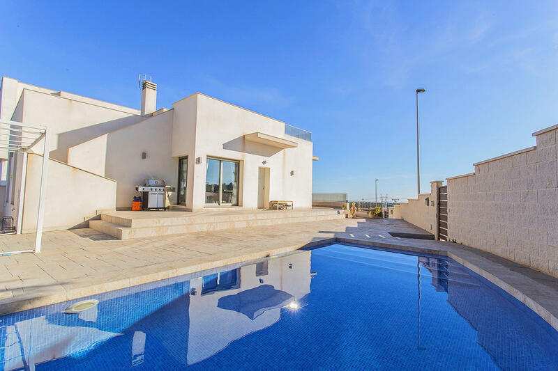 3 Cuarto Villa en venta
