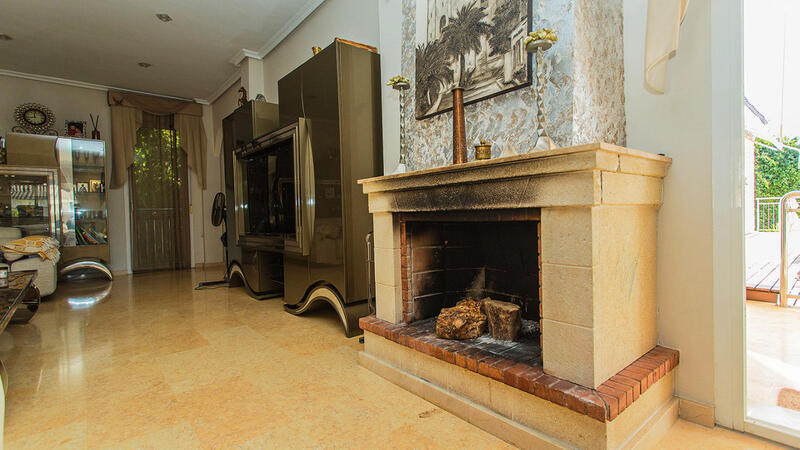 5 спальная комната вилла продается