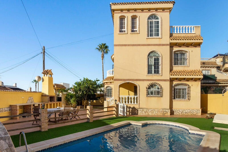5 slaapkamer Villa Te koop