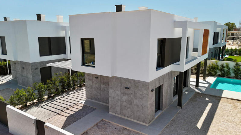4 slaapkamer Villa Te koop