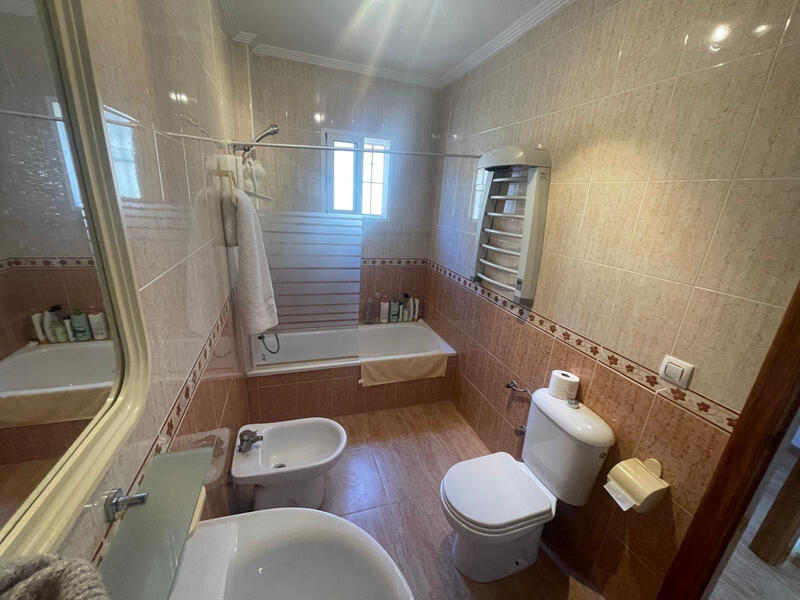 3 Schlafzimmer Stadthaus zu verkaufen