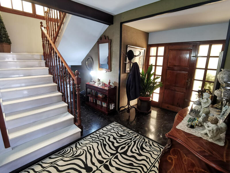 5 bedroom Villa for sale