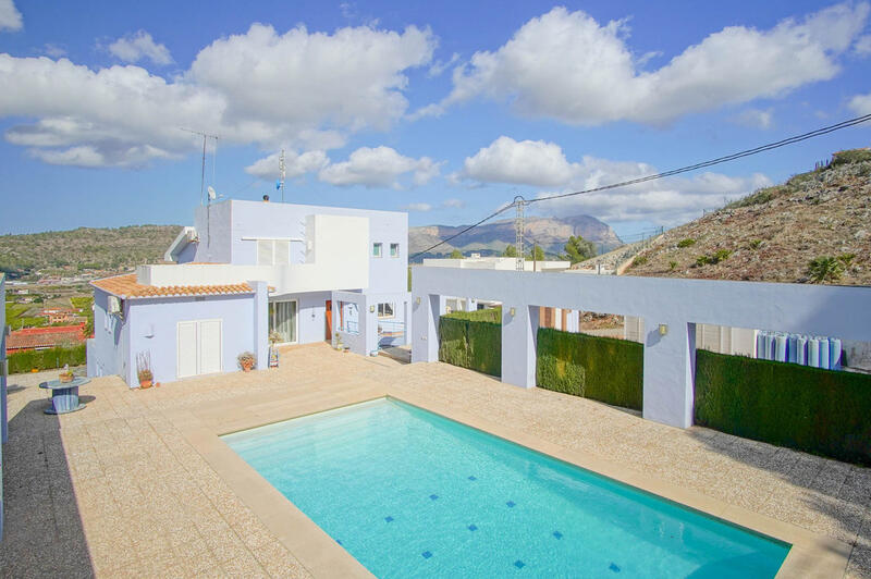 4 bedroom Villa for sale in Pedreguer, Alicante
