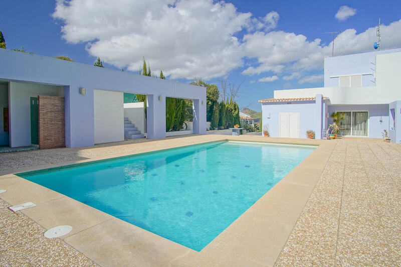 4 bedroom Villa for sale in Pedreguer, Alicante