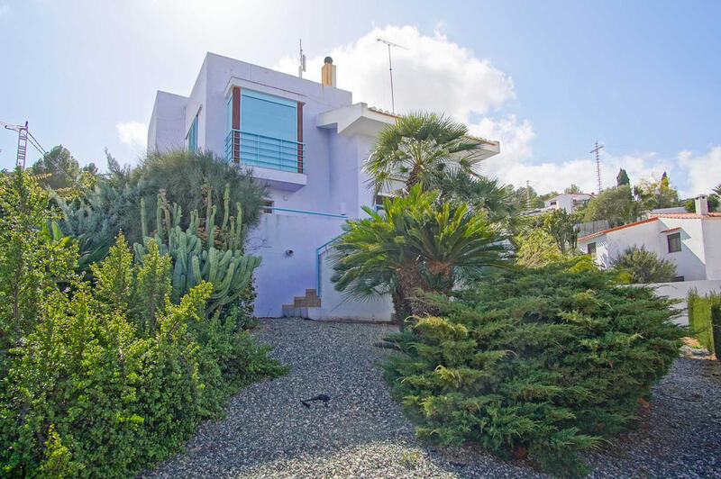 4 bedroom Villa for sale in Pedreguer, Alicante