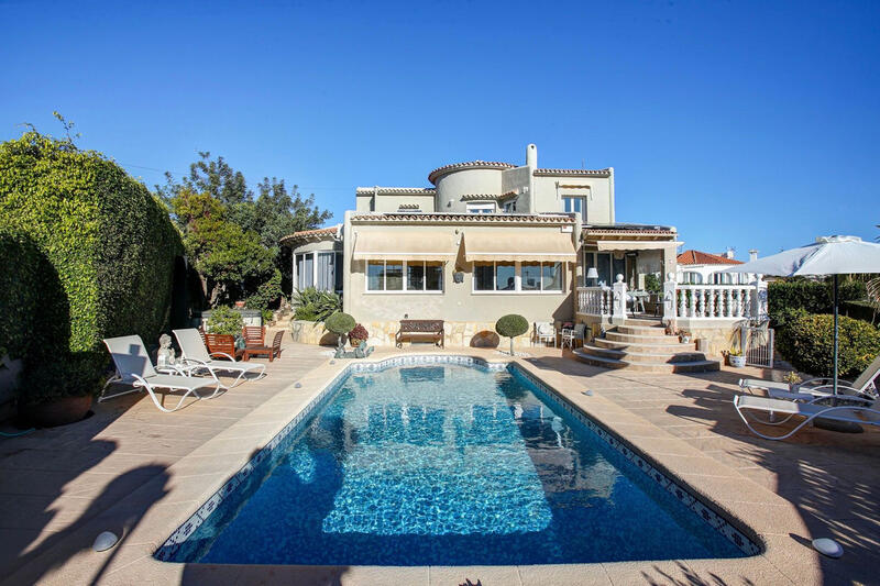 4 Schlafzimmer Villa zu verkaufen in Calpe, Alicante