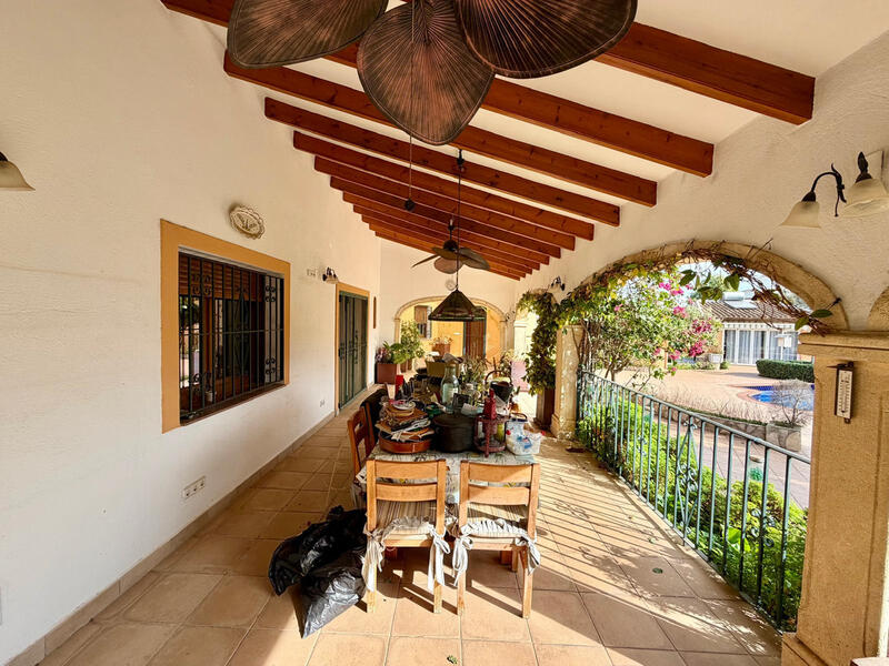 8 chambre Villa à vendre