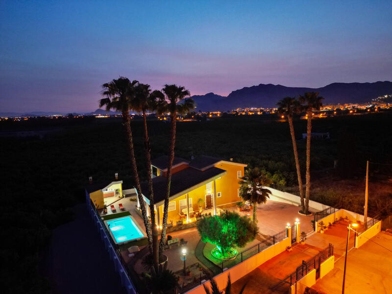 4 slaapkamer Landhuis Te koop in Orihuela, Alicante