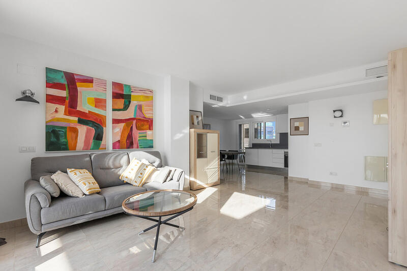 3 bedroom Apartment for sale