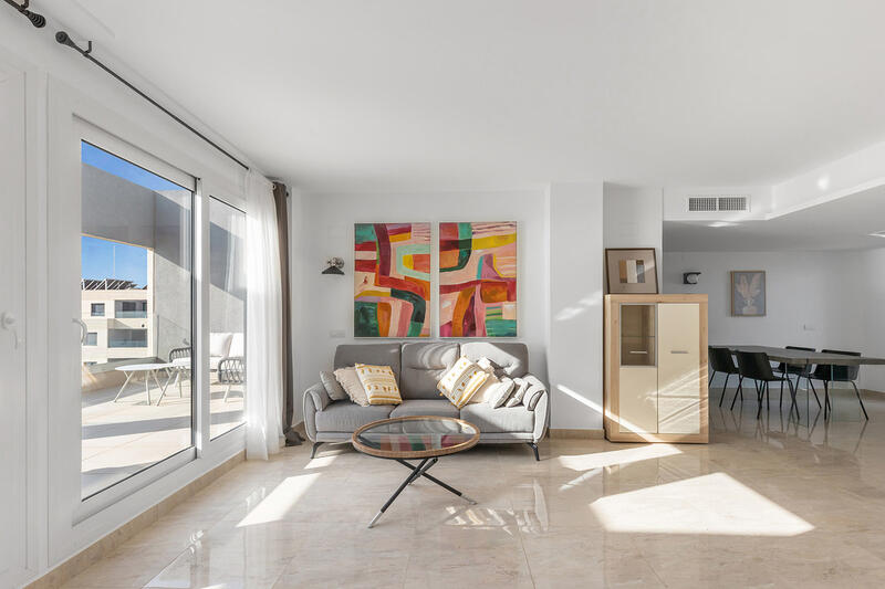 3 bedroom Apartment for sale