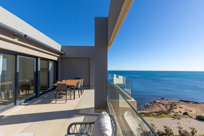 3 спальная комната квартира продается в Punta Prima, Alicante