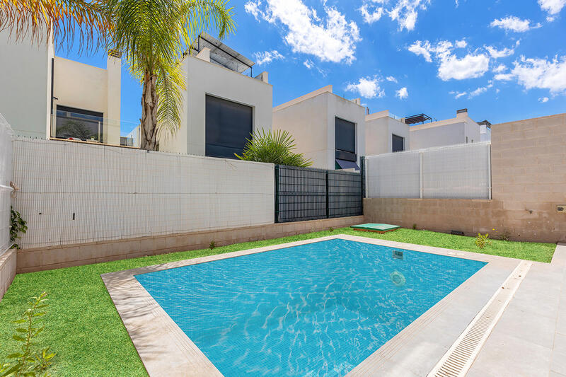 3 soverom Villa til salgs i Villamartin, Alicante