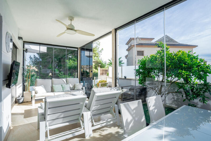 3 soverom Villa til salgs i Villamartin, Alicante