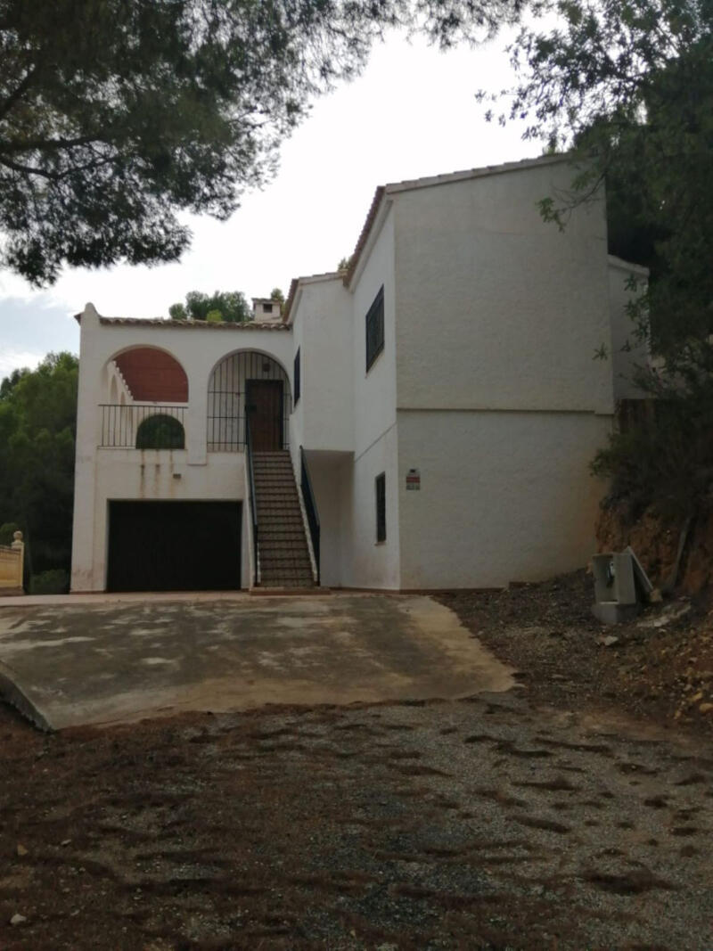 4 slaapkamer Villa Te koop in Calpe, Alicante