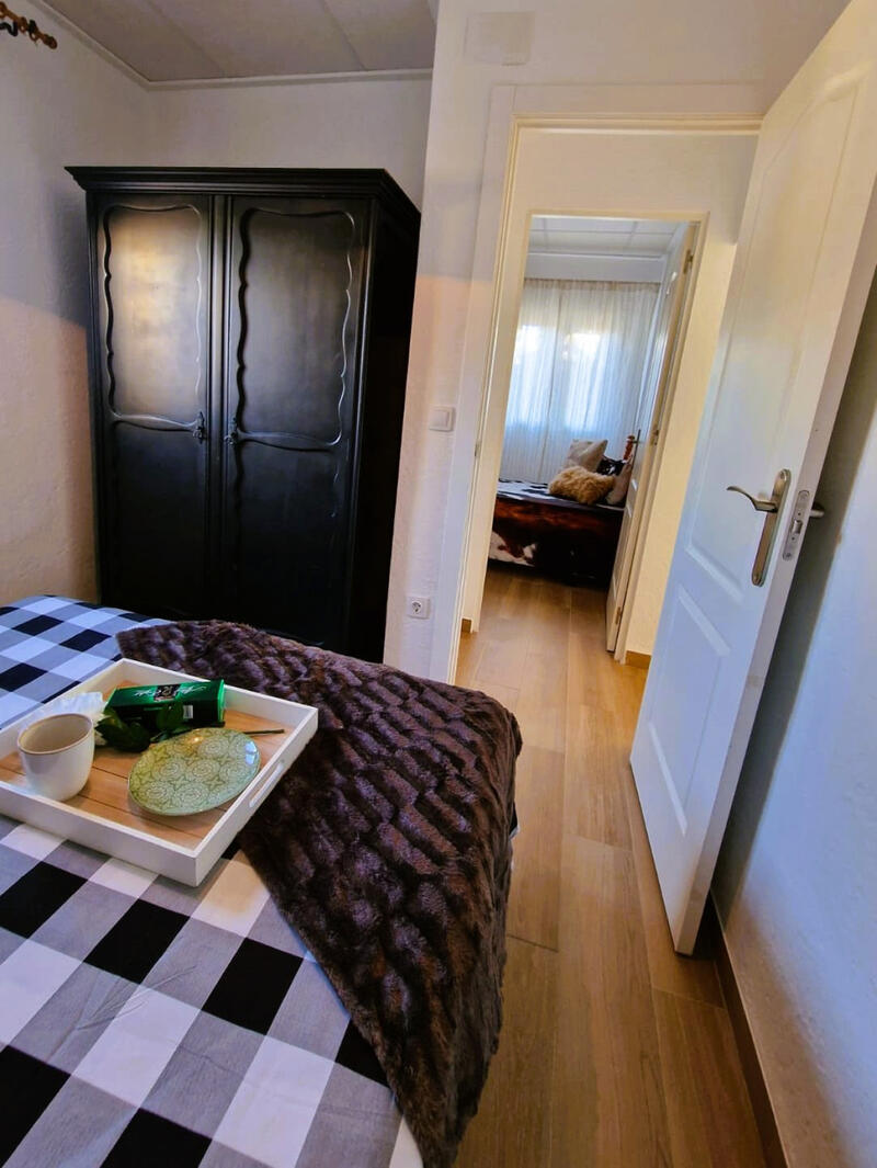 2 Cuarto Casa de Campo en venta