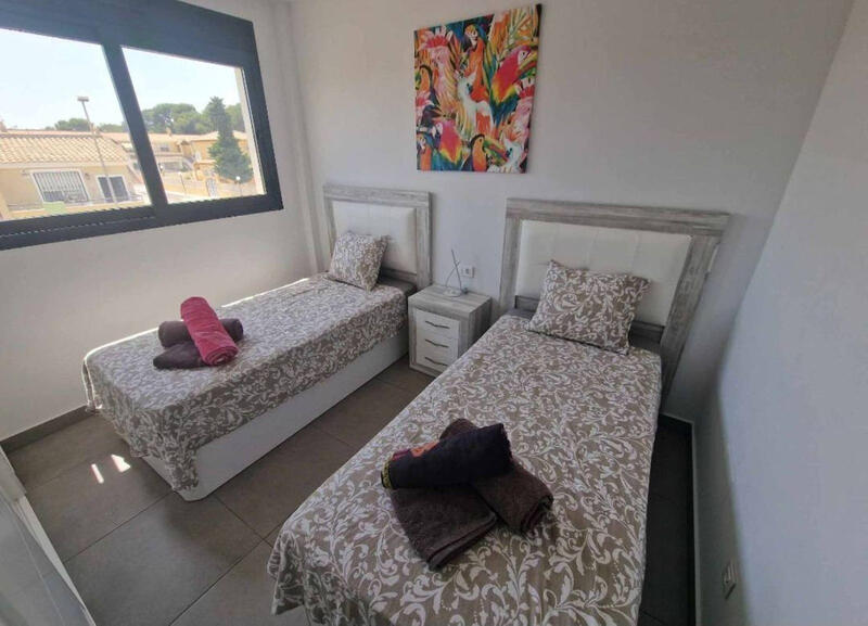 2 Schlafzimmer Appartement zu verkaufen in Villamartin, Alicante