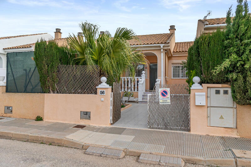 2 bedroom Townhouse for sale