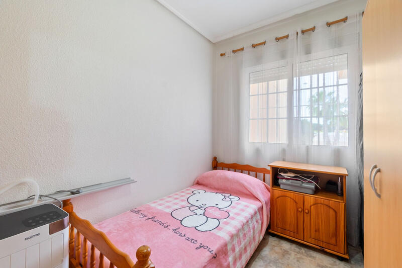 2 bedroom Townhouse for sale