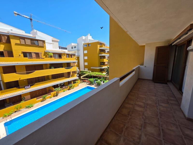 2 спальная комната квартира продается в Punta Prima, Alicante