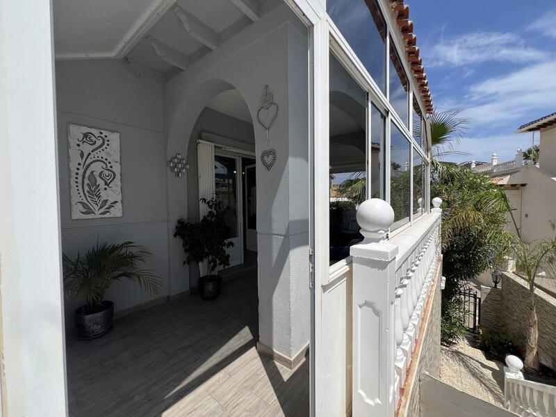 4 Cuarto Villa en venta